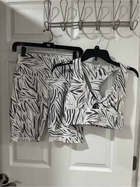 Two-Piece Zebra Print Workout Set - Sports Bra + Skort